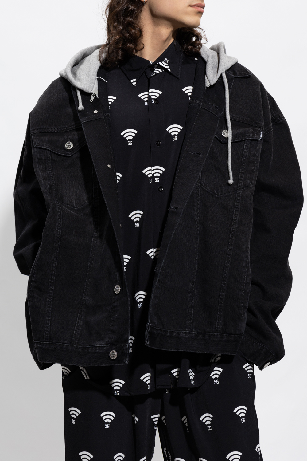 Vetements hooded hot sale denim jacket